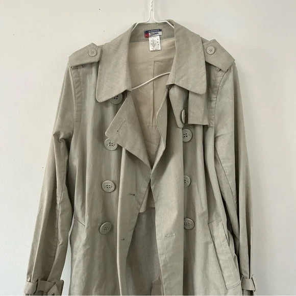 Classic Beige Trench Coat - Picture 2 of 3